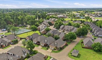 15 Charleston Cir, Brandon, MS 39047
