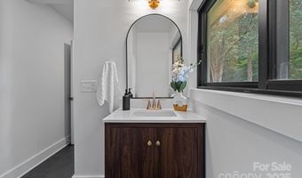 4209 Windwood Cir, Charlotte, NC 28226
