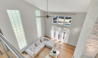 16 Perona Rd, Andover, NJ 07821