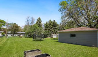 921 NE 9th Ave, Aberdeen, SD 57401