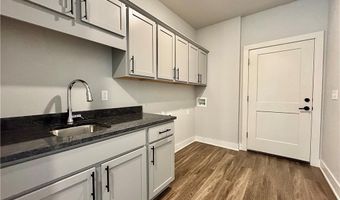 708 NE Heights Ln, Bentonville, AR 72712