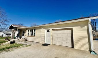 111 W Lee St, Aurora, MO 65605