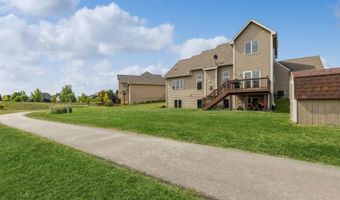 1737 Ashwood Dr SW, Altoona, IA 50009