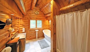 233 Algerie Rd, Becket, MA 01223