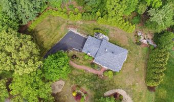 4 Hunters Rd, Bedford, NH 03110
