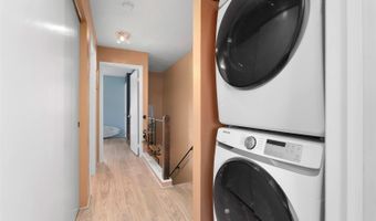 98-941 Moanalua Rd 402, Aiea, HI 96701