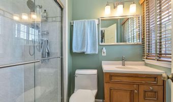 44 Devonshire Ct, Middletown, NJ 07748