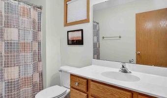 5574 Bantry Ln, Fitchburg, WI 53711
