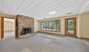 1074 Boone Woods Trl, Augusta, MO 63332