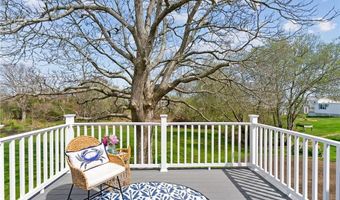 64 Burnside Ave, Narragansett, RI 02882