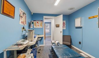 492 N Main St, Barnegat, NJ 08005