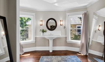 16 Isham St, Burlington, VT 05401
