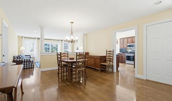 9 Pebble Beach Dr, Bedford, NH 03110