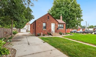 814 Prairie St, Adel, IA 50003