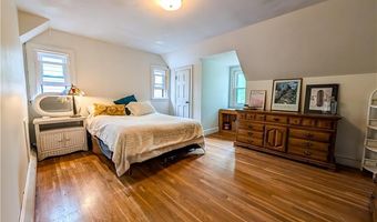 42 Mechanic St, North Smithfield, RI 02896