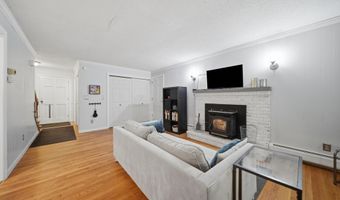47 Beaver Ln, Bedford, NH 03110