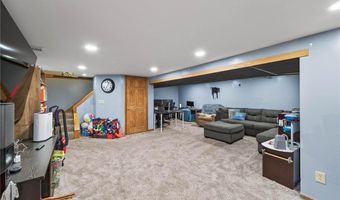 651 Randall Dr, Anoka, MN 55303