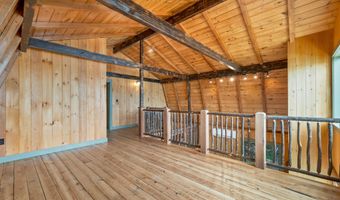 230 Big Barndoor Is, Alton, NH 03810