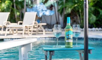 154 CRESCENT Dr, Anna Maria, FL 34216