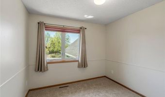 7165 Upper 157th St W, Apple Valley, MN 55124