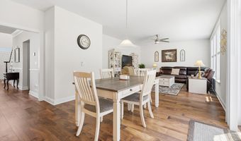 33 S Crossing Way, Bethel, CT 06801