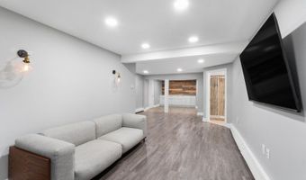 16 Perona Rd, Andover, NJ 07821