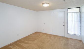 2860 Waialae Ave 302, Honolulu, HI 96826