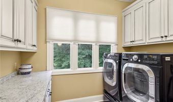 618 Cypress Point Dr, Akron, AL 35441