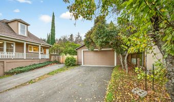 527 Chestnut St, Ashland, OR 97520