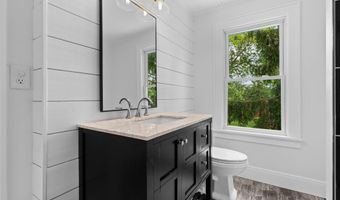 2050 Camelot Rd, Ann Arbor, MI 48104