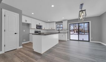 1825 State St, Algonac, MI 48001