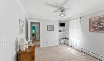 34 Crestwood Ln, Charlestown, RI 02813