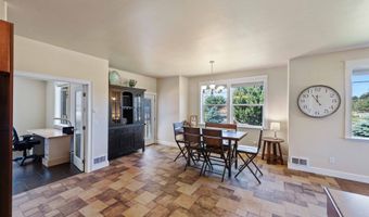 847 CARTER St, Bandon, OR 97411