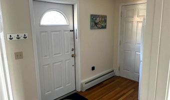 249 Tuckerman Ave 5, Middletown, RI 02842