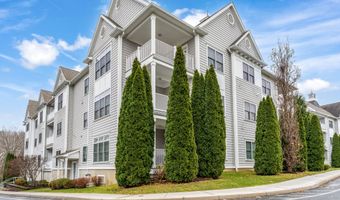 332 Still Water Cir 332, Brookfield, CT 06804