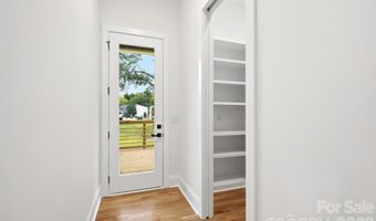 1412 Kennon St, Charlotte, NC 28205