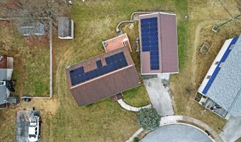 10 HEIGHTS Ct, Abbottstown, PA 17301