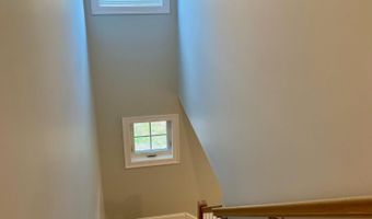 47 Woodbrey Ln, Standish, ME 04084