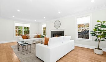 10 Stony Brook Rd, Darien, CT 06820