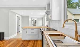 148 Center St, Ashburnham, MA 01430