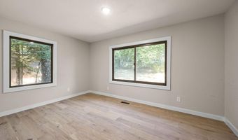76 Overton Dr, Bella Vista, AR 72714