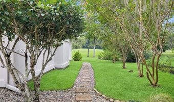 13 Greenwood Dr, Bluffton, SC 29910