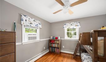 22 Clyde St, Blackstone, MA 01504