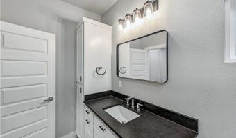 6 Duart Ln, Bella Vista, AR 72715