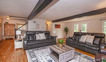 96 Pond View Dr, Auburn, NH 03032