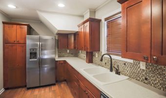 1213 S 2nd St, Aberdeen, SD 57401