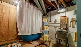 1706 N 2nd St, Atchison, KS 66002