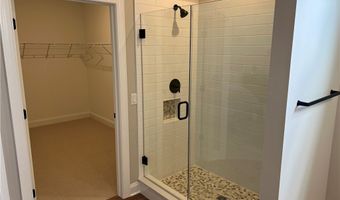 913 Arthur Trl, Aurora, OH 44202