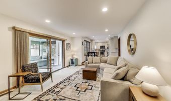 1608 N Douglas Ave, Arlington Heights, IL 60004