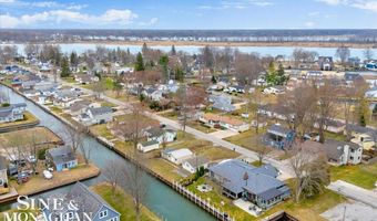800 Ruskin Ave, Algonac, MI 48001